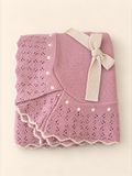 Copertina con bordatura e dettagli beige