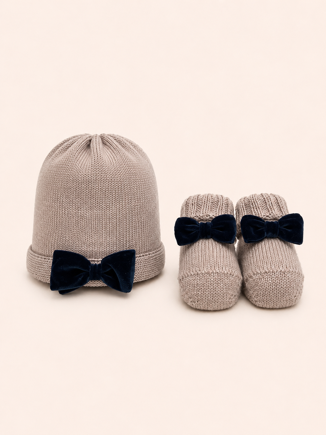 Set cappellino e scarpette