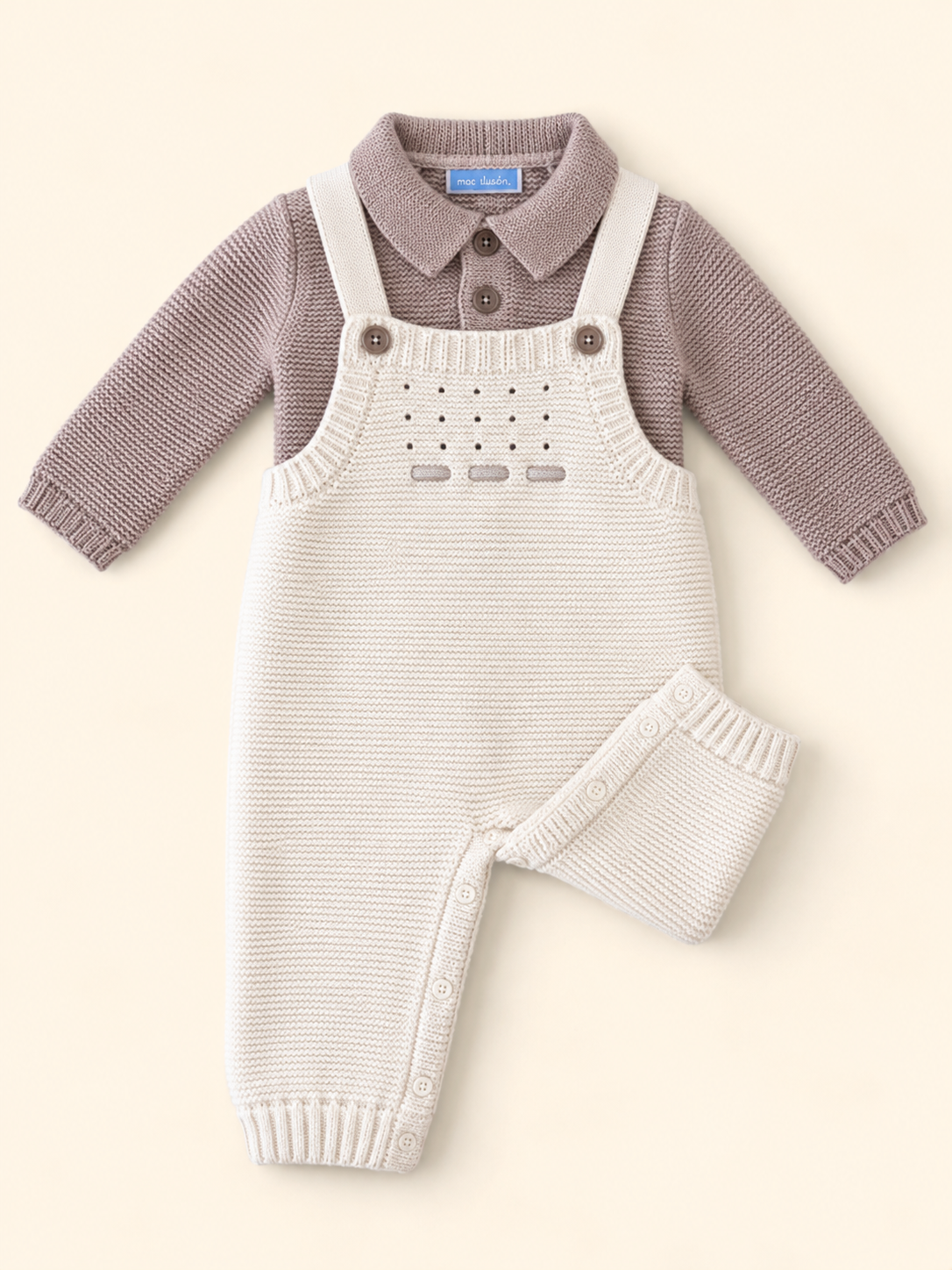 Salopette beige con maglia tortora