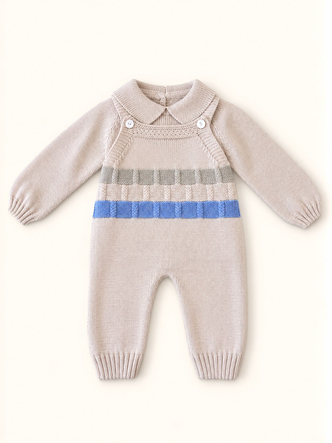 Salopette e maglia righe blu e beige