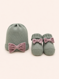 Cappellino e scarpette