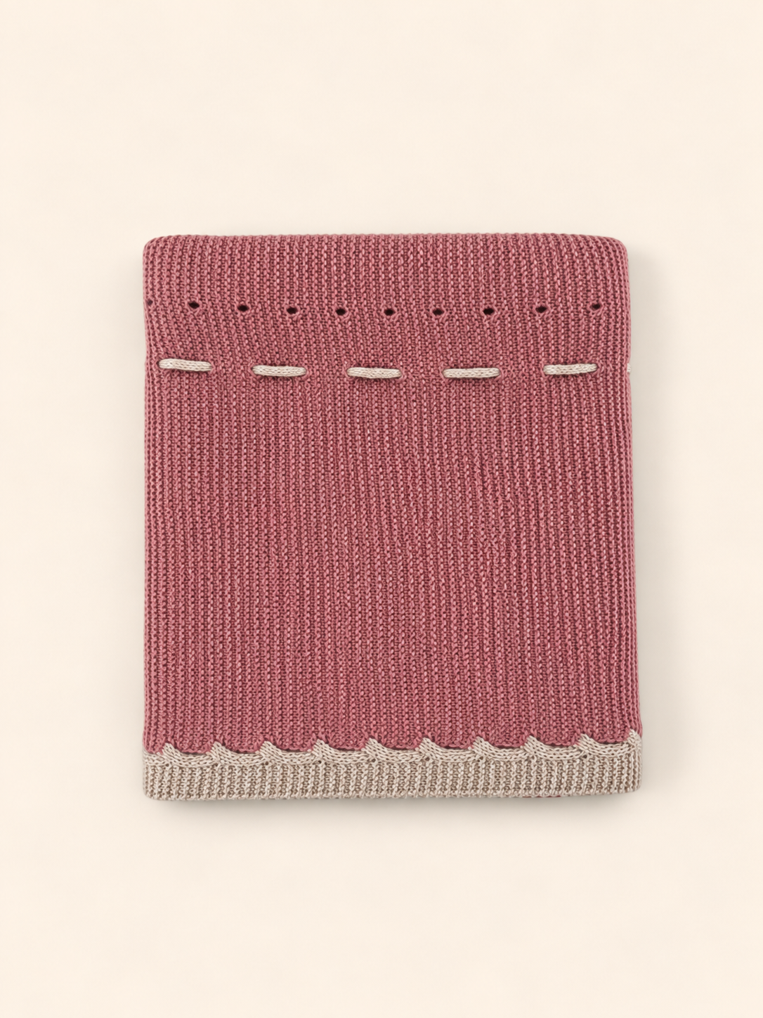 Copertina con dettaglio beige